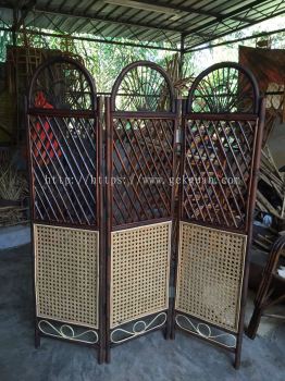 SCR 009 - RATTAN WEBBING SCREEN DIVIDER