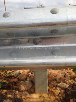 Boke Tools Machinery Pte Ltd : (Customization) GUARDRAIL & POST