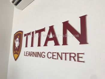 TITAN LEARNING CENTRE 亚克力牌