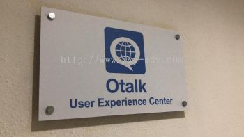 Otalk 亚克力牌