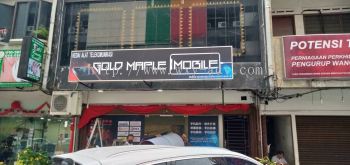 GOLD MAPLE MOBILE 灯箱