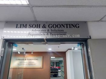 LIM SOH & GOONTING 亚克力牌