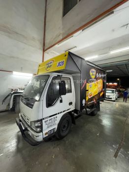 Mighty White Bun Kari Ayam Lorry Sticker