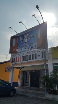 UNIC DOOR PENJUAL PINTU DAN PERKAKASAN