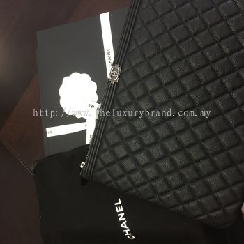 (SOLD) Brand New Chanel Boy Caviar Large O Case