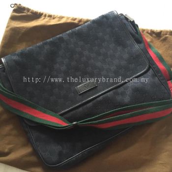 (SOLD) Gucci Canvas Messenger Bag