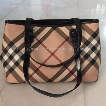 (SOLD) Burberry Nova Check Medium Shoulder Bag