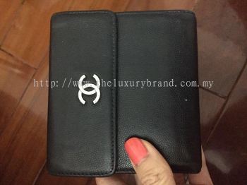 (SOLD) Chanel Full Leather Short Wallet in Black