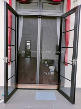 Folding Screen Mosquito Door @ Jalan Eco Botanic