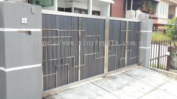 Stainless Steel Swam Main Gate and Aluminum Wood Plate Size 14'-0