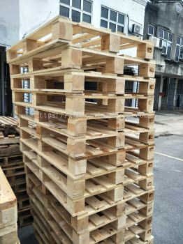 Used Wooden Pallet