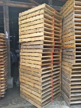 Used Wooden Pallet