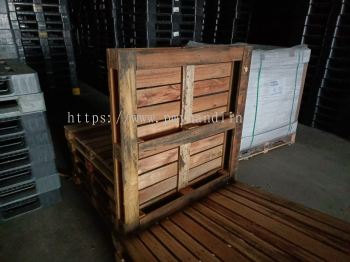 Recycled wood pallet