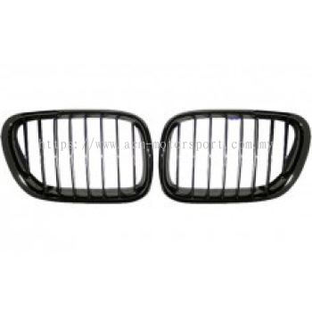 E53-FG02 00 Front Grille Black Chrome..