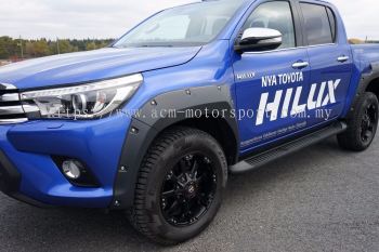 Toyota Hilux 2016 fender trim