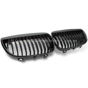 E87 `04 Front Grille All Black