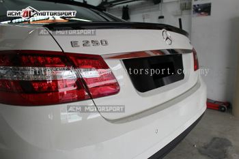 Mercedes Benz W212 AMG style spoiler 