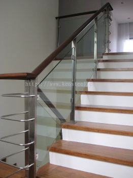 Glass staircase 2