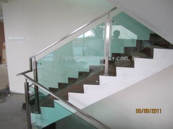 Glass staircase 17
