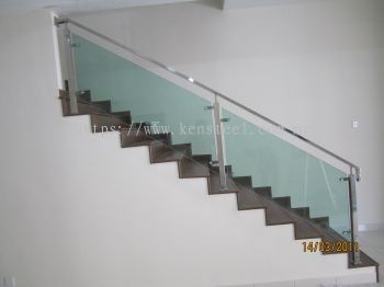 Glass staircase 20