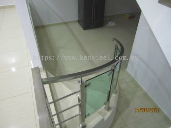 Glass staircase 21