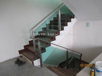 Glass staircase 35