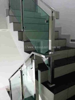 Glass staircase 37