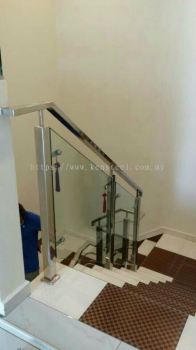 Glass staircase 39