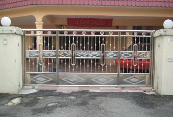 Stainless steel main gate