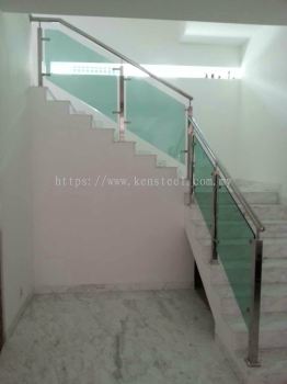 Glass staircase 61