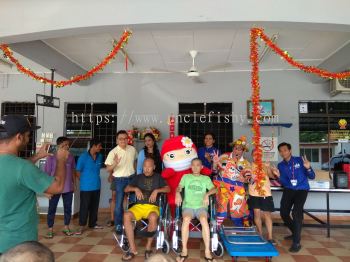 A community care charity project at Persatuan Kebajikan Orang-Orang Istimewa Kempas by V Power Generation,  Fanpekka Aeon Tebrau & Uncle Fishy Entertainment 
