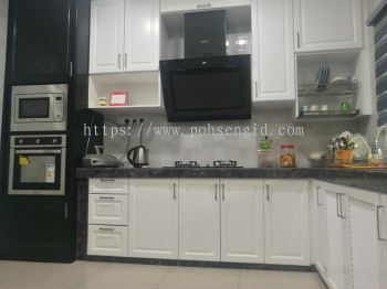 BLACK & WHITE Nyatoh Kitchen Cabinet