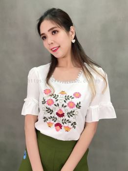 81993 Embroiderd Sleeved Top