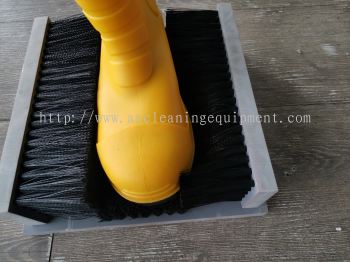 BOOTS SCRUBBER (4)