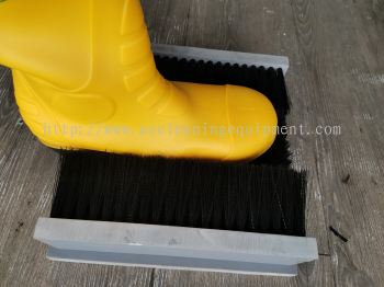 BOOTS SCRUBBER (1)