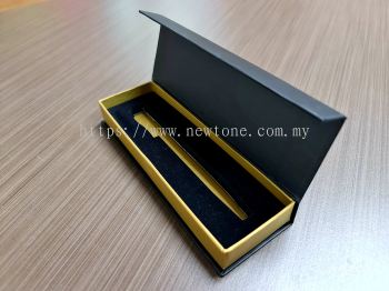 Magnetic Rigid Box with Foam 