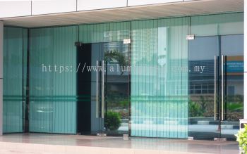 Frameless Tempered Glass Shopfront