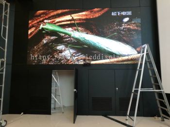 7.6ft x 15ft P4 Indoor LED Display Board (Full Colour)