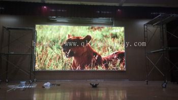 7.04M x 3.52M P4 Indoor LED Display Board (Full Colour)