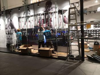 Mid Valley Southkey Megamall  - Nike店面橱窗LED Screen Display