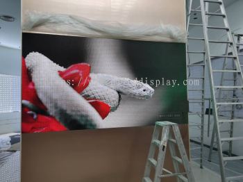 W2.496M x H1.344M P3 Indoor LED Display Board (Full Colour) 