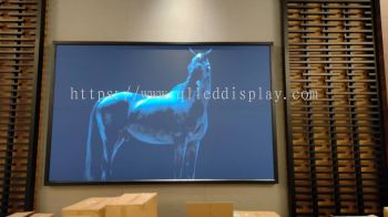 W2.56M x H1.6M P2 Indoor LED Display Board (Full Colour) 