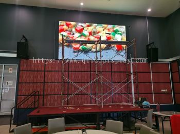 W4.48M x H2.24M P4 Indoor LED Display Board (Full Color) 