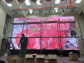 W7.68M x H4M P2.5 Indoor LED Display Board (Full Colour)