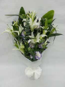 Lily Hand Bouquet (HB-391)