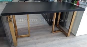 LJ237 STANDARD TABLE WITH GOLD LEG