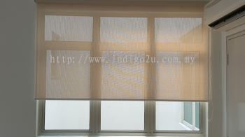 ROLLER BLINDS : BLACKOUT