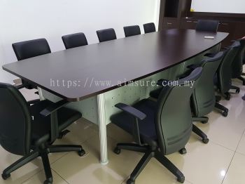 Boat shape conference table with double modesty panel and pole leg