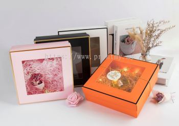 Gift box and Paper bag with windows set