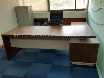 DELIVERY & INSTALLATION FERNI DIRECTOR OFFICE TABLE l MORE DIRECTOR OFFICE CHAIR l OFFICE FURNITURE l PUCHONG JAYA l PETALING l SELANGOR